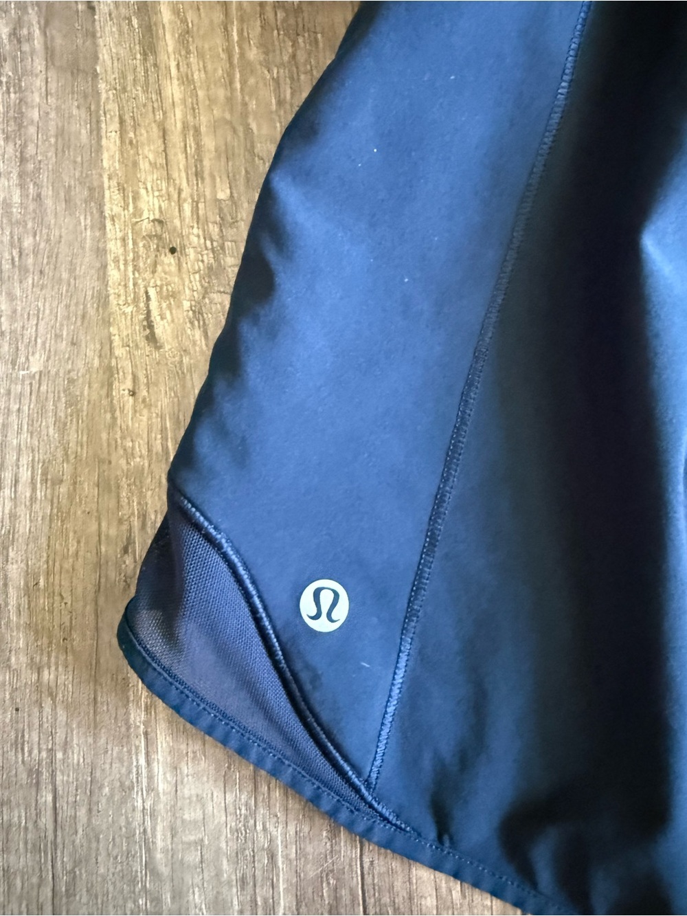 Lululemon x Peloton Shorts Blue Hotty Hot Workout Shorts Size 6 Tall - Picture 6 of 7